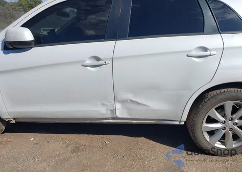 2015 Mitsubishi Outlander Sport Es z USA, uszkodzony, nr VIN 4A4AP3AUXFE048967